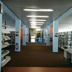 Bibliothek frisch gestrichen 1.jpg